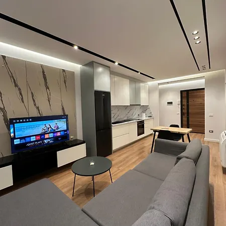 Renas 5 Apartment