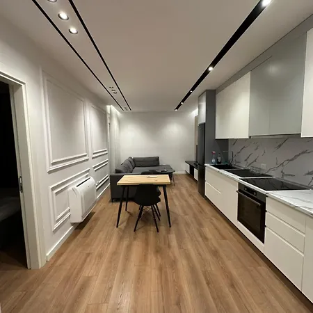 Renas 5 Apartment *
